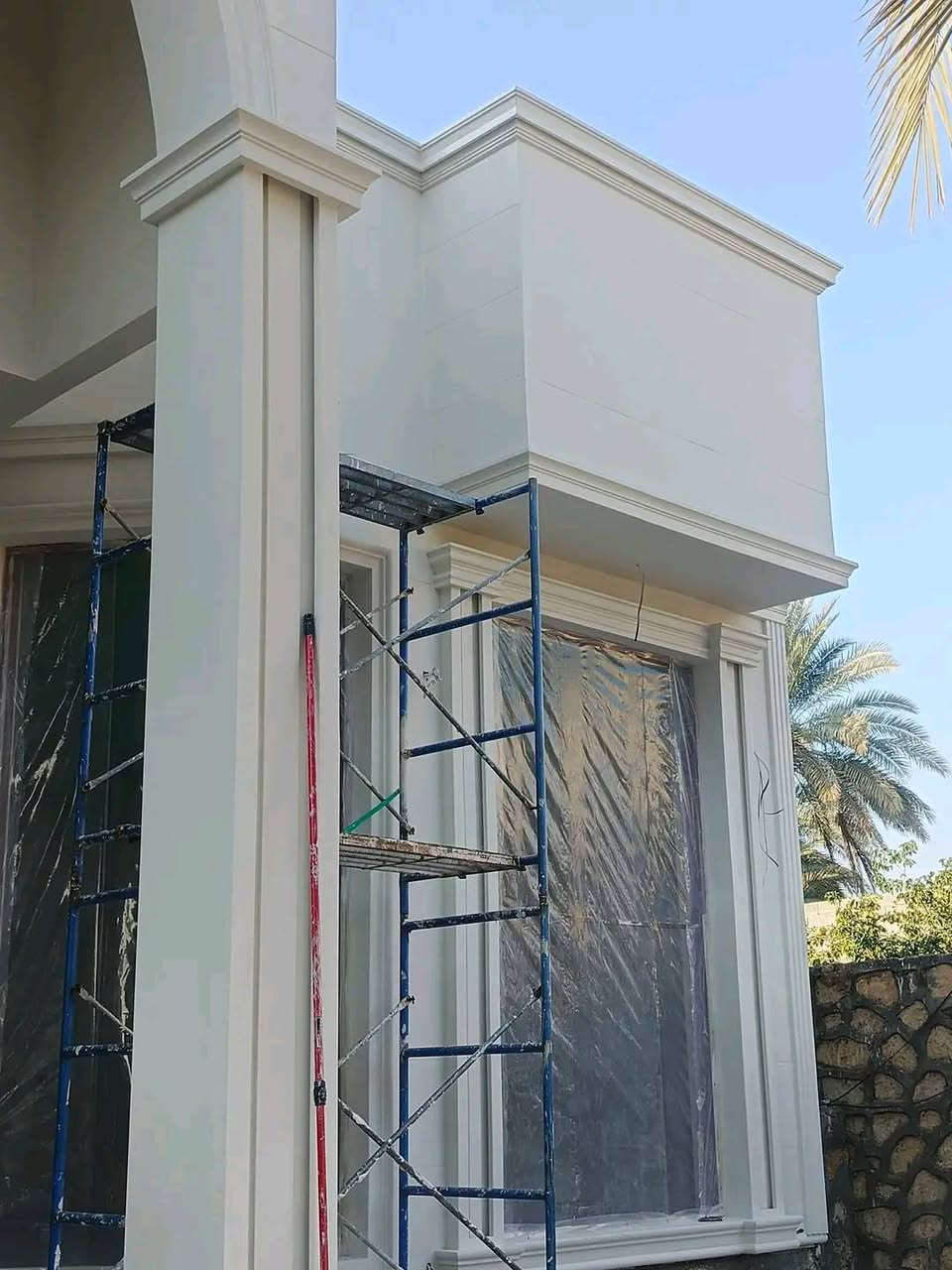 السلام عليكم شغل تغليف واجهيات بالفوم التركي+ لبخ شغل درجه اولى المكان بغداد متفرغ حاليآ ***********📞
