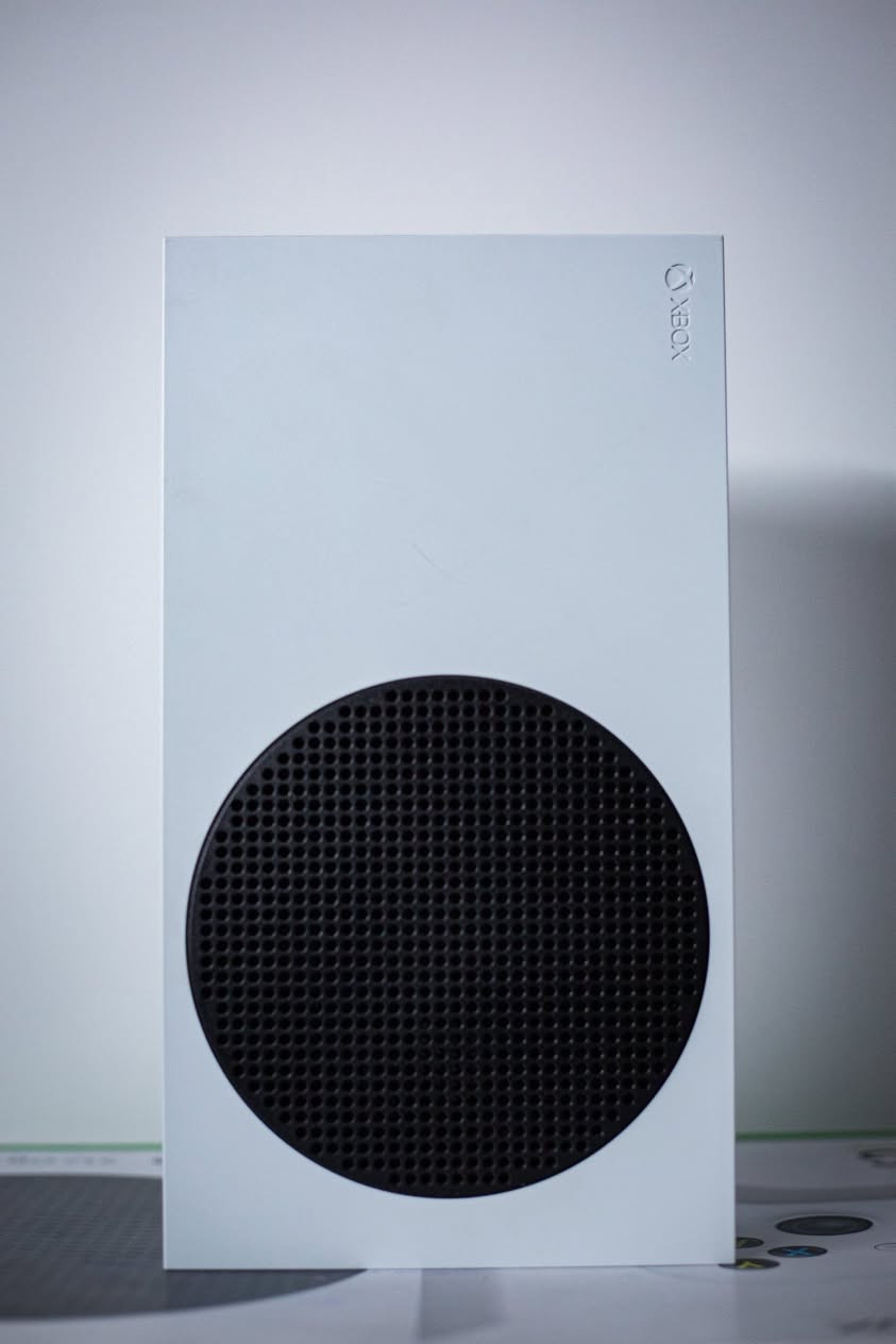 Xbox Series S 512 GB SSD -اكس بوكس سيرس ذاكرة ٥١٢ بدون اقراص
120 FPS 
HDR
Disc-free
الملحقات :٢ يدات وقاعدة شحن وكيبلات الاصلية
نضافة ١٠٠٪؜  
السعر :٣٠٠ الف
بغداد -الشعب 
للتواصل واتساب فقط ***********
