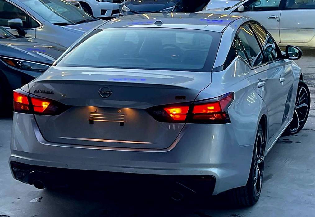 سلام علیکم 🤲
نیسان التیما 2024 ماسفات SR 
سعر بلاش [ 153$ ] 💰
سیارة  بیها قتعتین کلیر امریکا 
راصل بولند سبغ بدون دواخل 
هتا  دعامیات شرط👌
 رقم شانصی1N4BL4CV3RN362926 
سیارە بدون ارباک 
ماشیة 42000 الف میل 
ماسفات ☟ 
شاشة كبیر 💻
بسمە
کوشینات کهرباي ⚡
کشینات جلد 
داخل لونین 
رادار امامی
 رادار خلفی 
یدە بسمە 
ستیرن شفت
تعدیل سرعە مرایە رادار 
لاید لید زینون بلادی 
ویل کروم 
بکلایت لید
دبل کزوز 
حساس خلفی 
ماسفات SR
عنوان سیارة اربیل شارع معارض
0750-962-27-57 فقط کورک 
0783-430-27-57 فایبر - واتساب أربيل, العراق
