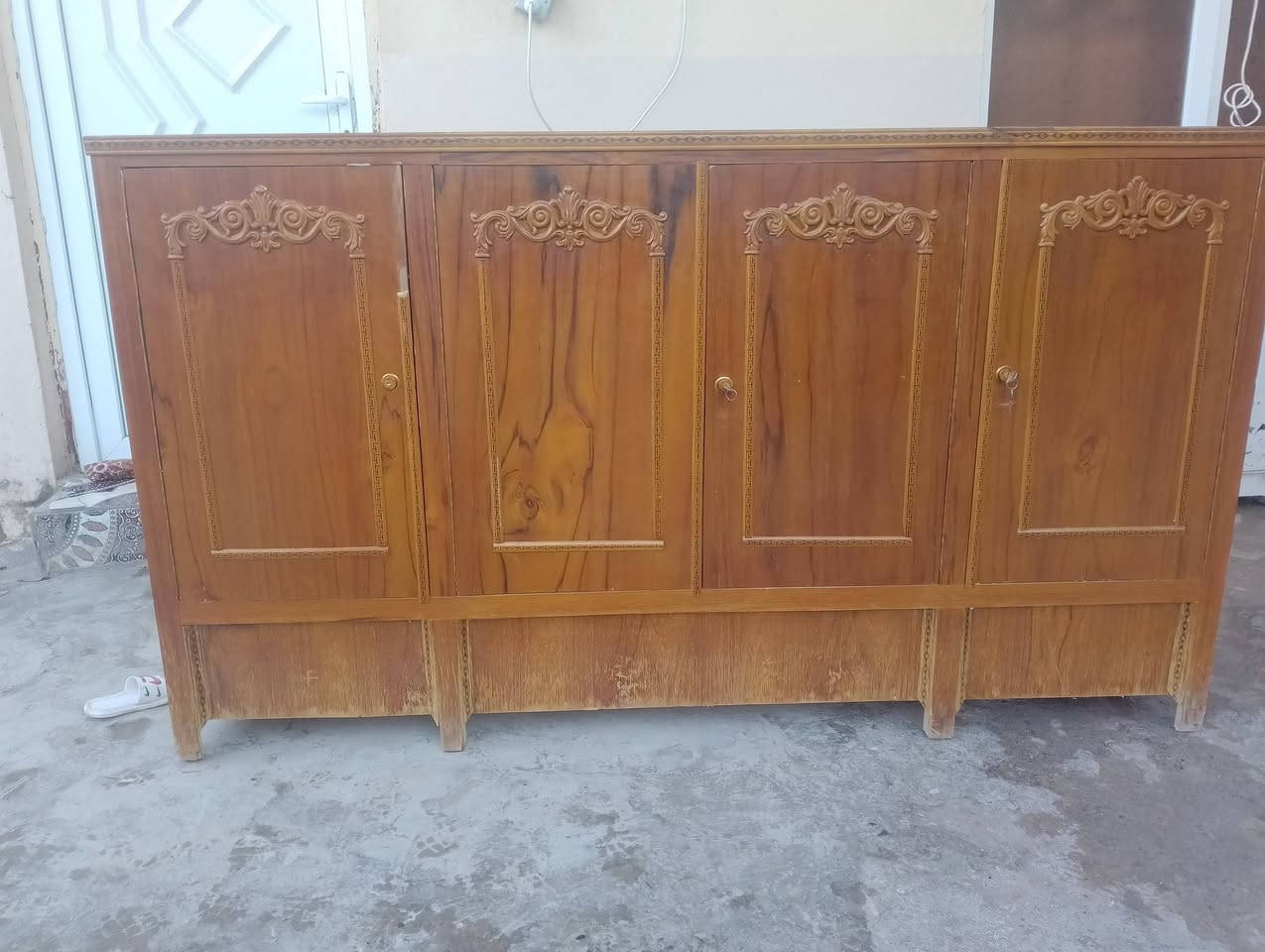 السلام عليكم ماناميه مال بيت نضيفه السعر 80 وبيه مجال لطيبين رقم الهاتف *********** اتصال
