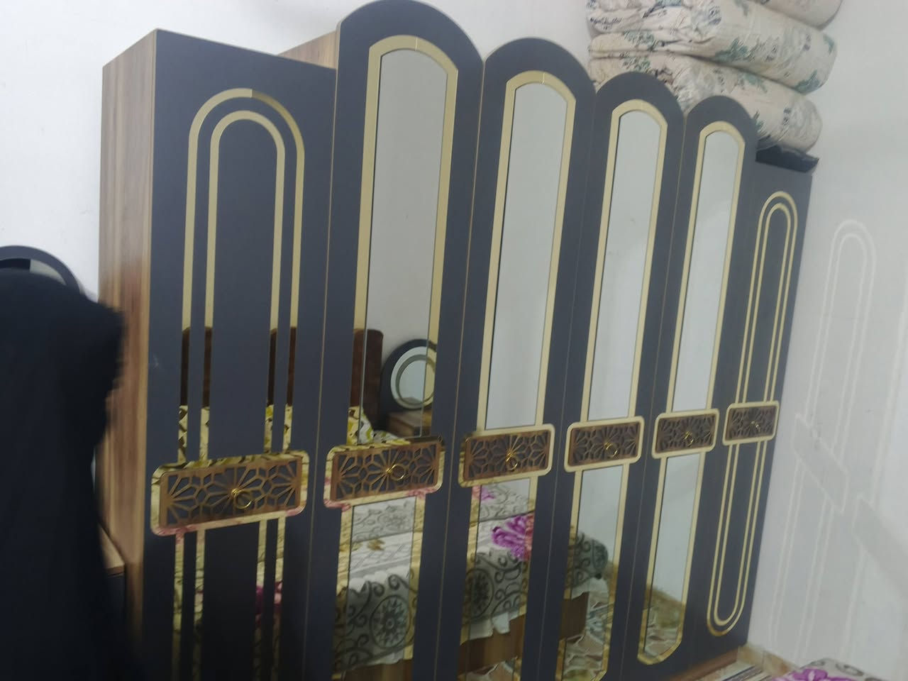 سلام عليكم شباب غرفه تركي نضافه80بلميه تحتوي على سبع قطع 
كنتور 6خانات 
جربايه 
مجرات عدد 4
شوزلان 
ميز تواليت 
مجرات جربايه 
دوشك جربايه
السعر بلخاص


**إذا كنت صاحب هذا الإعلان وتريد حذفه لأي سبب، رجاءا أرسل رسالة إلى الدعم الفني**