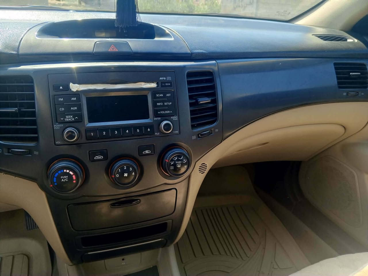 اوبتما خليجي رقم اربيل سنويه 2030 بيها قطعه صبغ جاملغ بدون حادث  والباقي مكفول تخم تاير جديد دوشمه حداديه جديده صدر جديد 
للاستفسار الرقم: ***********
مكلف بل نشر
