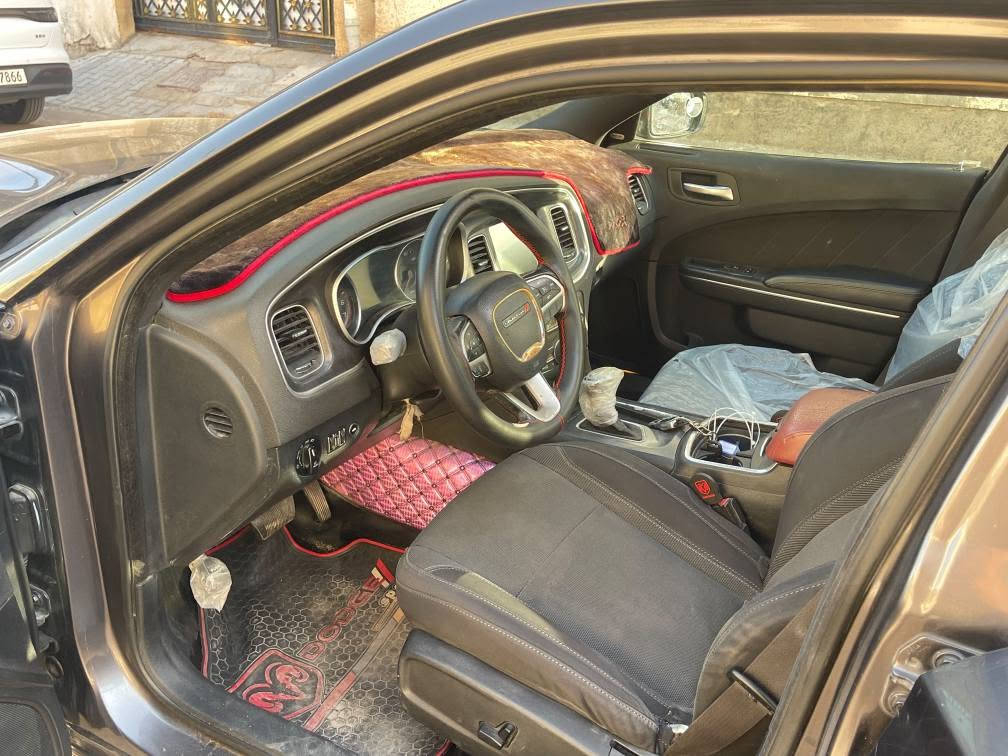 جارجر ٢٠١٥ تقرير مياة مكفولة ضربة وضبغ محرك ٦ سلندر جاهزة مكينة وكير وتبريد وحدادة فول مواصفات للبيع او المراوس  رقم بغداد بسمي السعر ١٧٣ العنواب البصرة المعقل *********** البصرة, العراق
