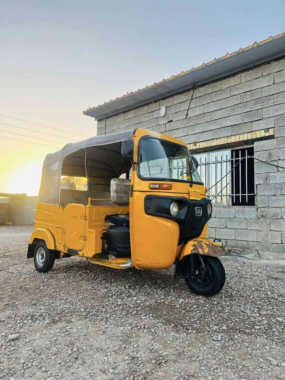 سلام عليكم تكتك 2022 شهر العاشر  تكتك نضيفه  بيهه ملاحضات خفيفه  أوراق صوليه  سعر 7 ونص. وبيهه مجال ***********
