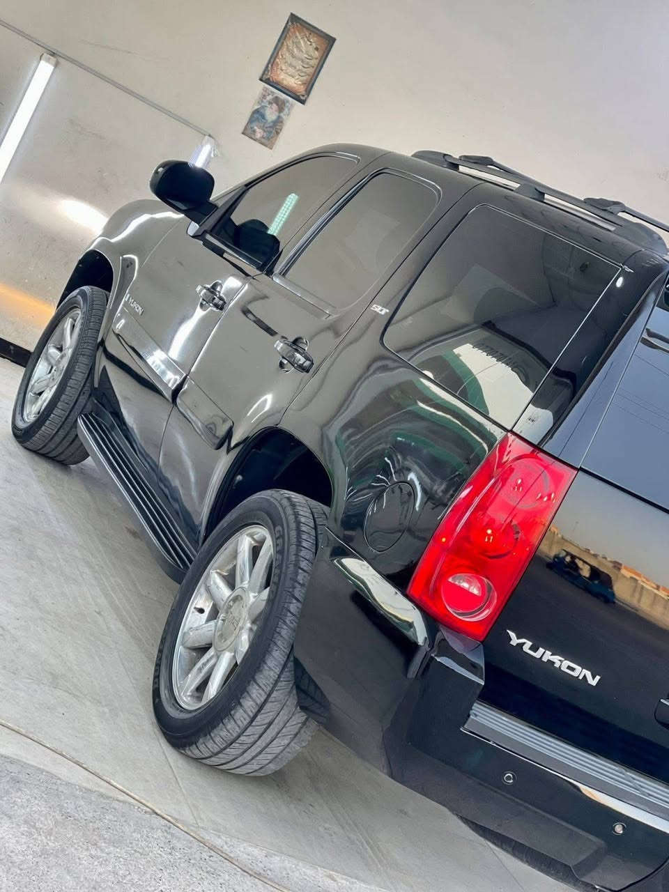 يالله ادوات ادوات ادوات جمسي بتراSLT حاوية 2009 خليجي  بدون حادث  ولا كص بدون فتح مكينة 5/300دخول جديد السياره جاهزه كل نقص ما بيها تعهد من الكص والسرقة والعشائر متومة نكليزي العنوان  البصرة سعر 95 بيهة مجال كلش قليل ***********  بدون مروس
