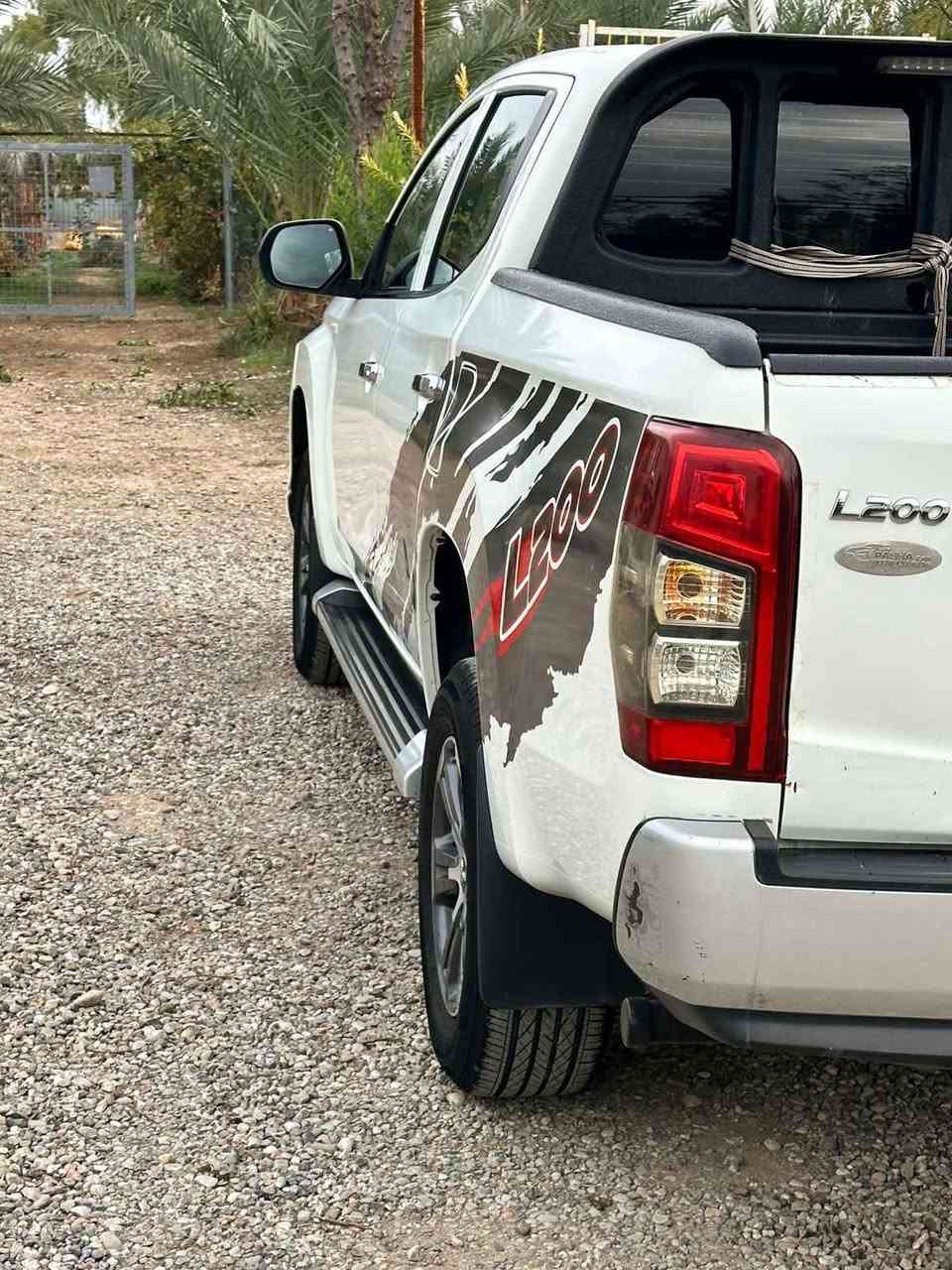 قەزافی 2021
فول مواسەفات دەرەجە یەک 
دەبڵ دەعامی و شاشەو کامێرا و ڤۆلیۆم 
بێ بۆیاخ  105 هەزار ڕۆشتوە 
سەنەوی و ڕەقەمی تازەیە بەناو خۆمانەوەیە
4 تایەی لۆکم بۆ بەستوە 
*********** Great Malvern, Worcestershire
