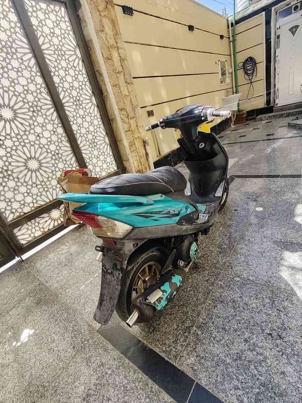 سلام عليكم دراجه عدله ماكس دراجه مفوله من الاخيركهربائيات شغاله سلف كلشي بيها نضيف دراجه بوشتها 61 بلاديه دراجه ماكو منها  مكاني البصره القبله حي القائم السعر 1000وبيها مجال بسيط دراجه بس اهل تزويد يعرف بيها دراجه مفوله من الاخير للاتصال ع رقم 
***********
