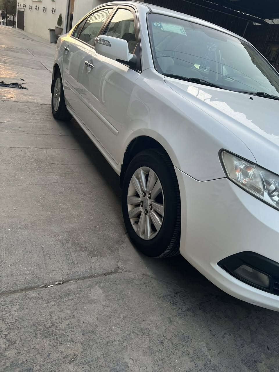 السلام عليكم
كيا اوبتما خليجي ١٠ ابيض ثلجي 

فووول مواصفات بصمه فتحه اشاره بالمرايه 

كفاله عامه عدا بارد شبر موضح بالصور 

كير محرك بحاله جيده صدر جديد ناعمه كلش 

رقم بغداد مشروع وطني تخم تاير جديد 

السعر ١٤٥ قفل 

مكان الأنبار خالديه حي القدس 

***********
