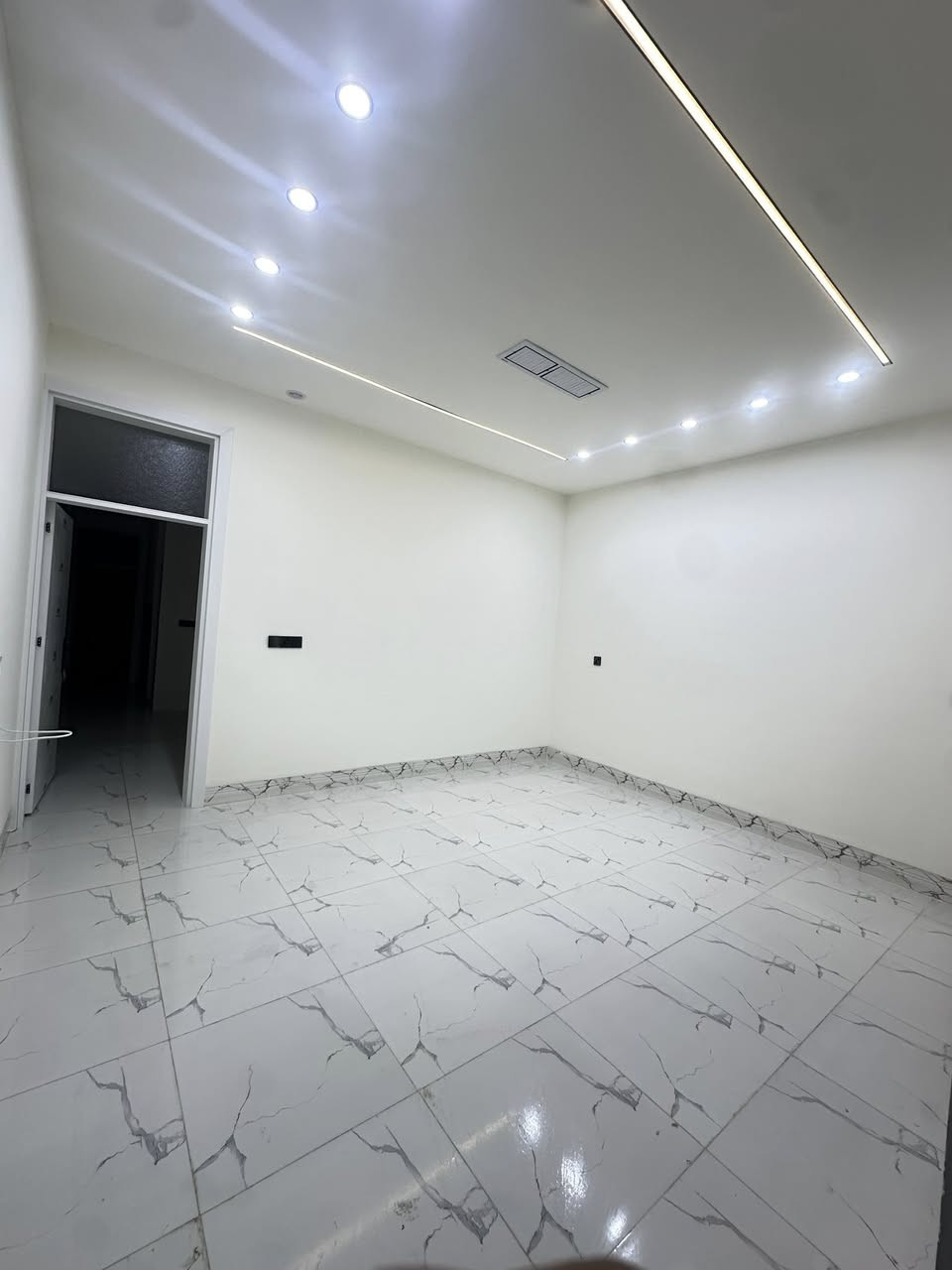 🔥 دار طابو صرف  المساحة 100متر طابق ونص بناء 2026 الموقع /حي العسكري قرب صيدلية كردستان #السعر105مليون للتواصل اتصل بنا *********** ☎️
