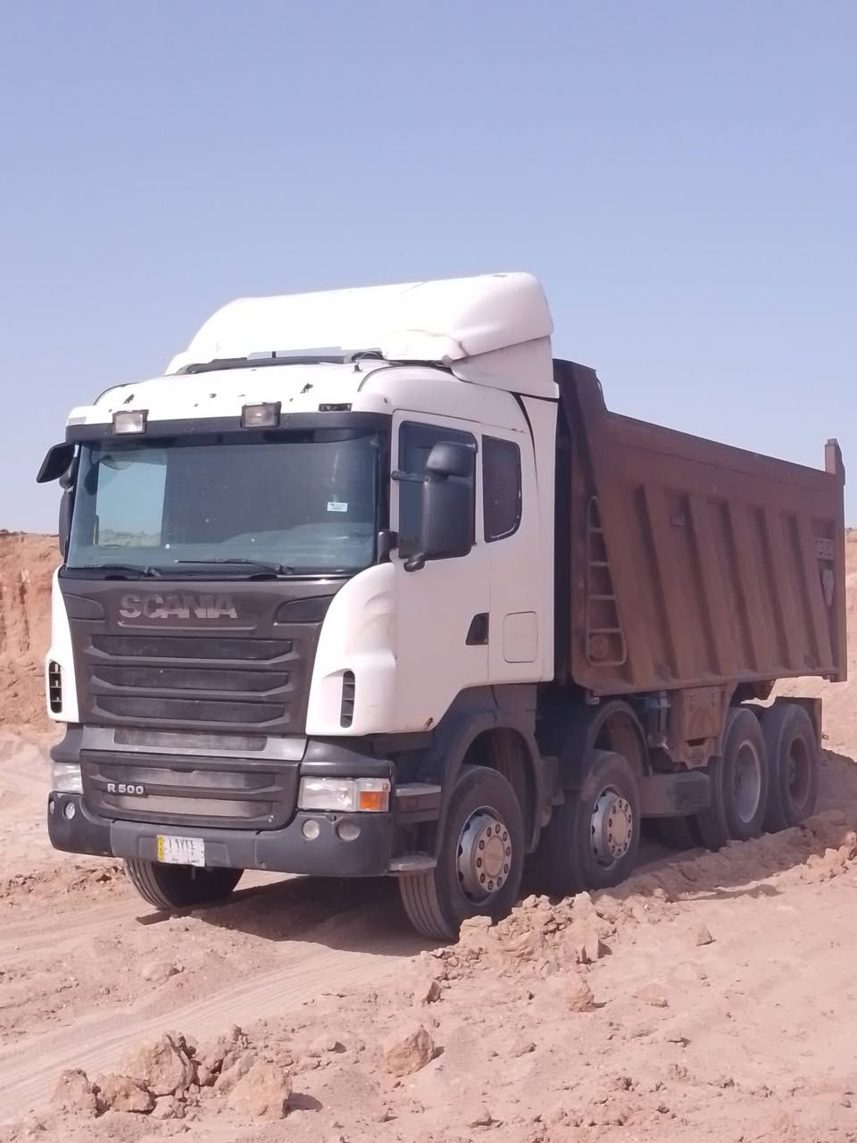 سلام عليكم سكانيا للبيع موديل 2008بلاد عكرب بلاد مكينة ثمانية نجكتر كير الف مجموعة وردة تخم تاير تحويل ثاني يوم مكفوله جاهزة العمل اتصال عل رقم ***********
