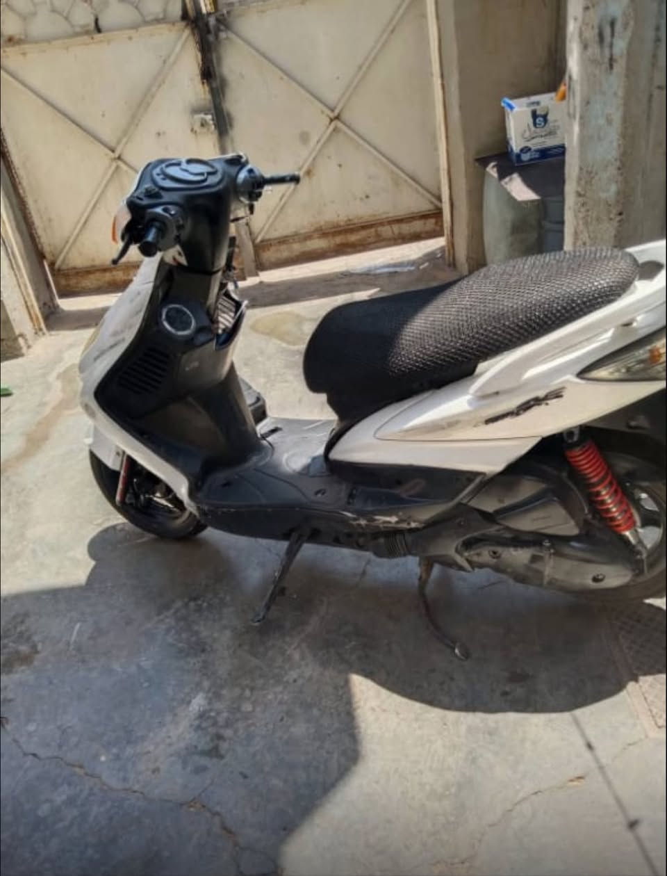 سكنسفحل ياماهو للبيع السعر 700 وبيها مجال مكاني بغداد حي العامل الدرجه نضيفه ما بيها اي نقص النضفه 99


**إذا كنت صاحب هذا الإعلان وتريد حذفه لأي سبب، رجاءا أرسل رسالة إلى الدعم الفني**