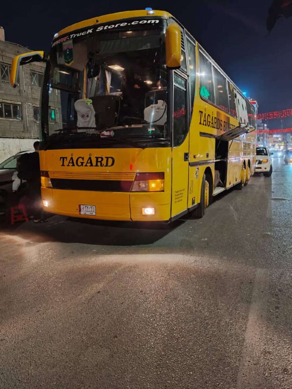 سلام عليكم سيارتين للبيع البيضه سترا ٩١ حجم ١٧
 ٥٨ نفر والصفره ٥٤ نفر مجموعه ام لسيوف للبيع او مراوس ترفكو او سحليه *********** مكان كوت المو شراي لايراسل ويتعبنه
