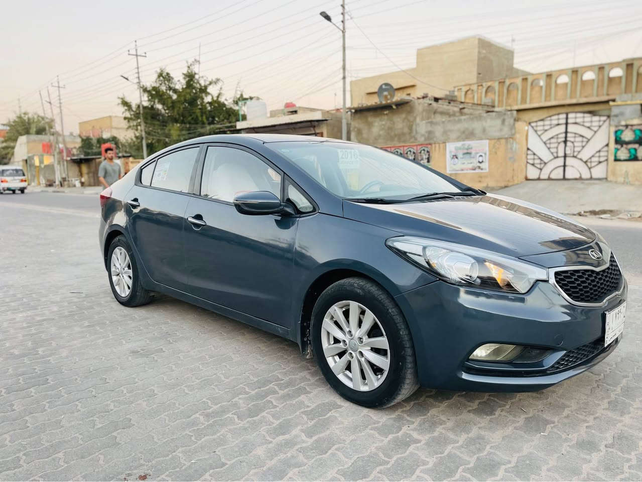 للبيع كيا سيراتو موديل 2016 وارد خليجي بصره تحويل ثاني يوم سنويه 27 مواصفات نص فول مراسات شفط تحكم ستيرن جهتين شاشه كامره لايت خلفي LED شياره جديده وجاهزه مابيهه اي نقص محرك 1600 دوش كير تبريد حداده تخم تاير كله جاهز ماكو اي نقص ابد السياره كفاله من الضربه والتبديل بيهه صبغ حزام جماليه اثر شخوط ودحجات ماكو اي حادث قوي السعر 102 وهاذا رقم صاحبهه *********** البصرة, العراق
