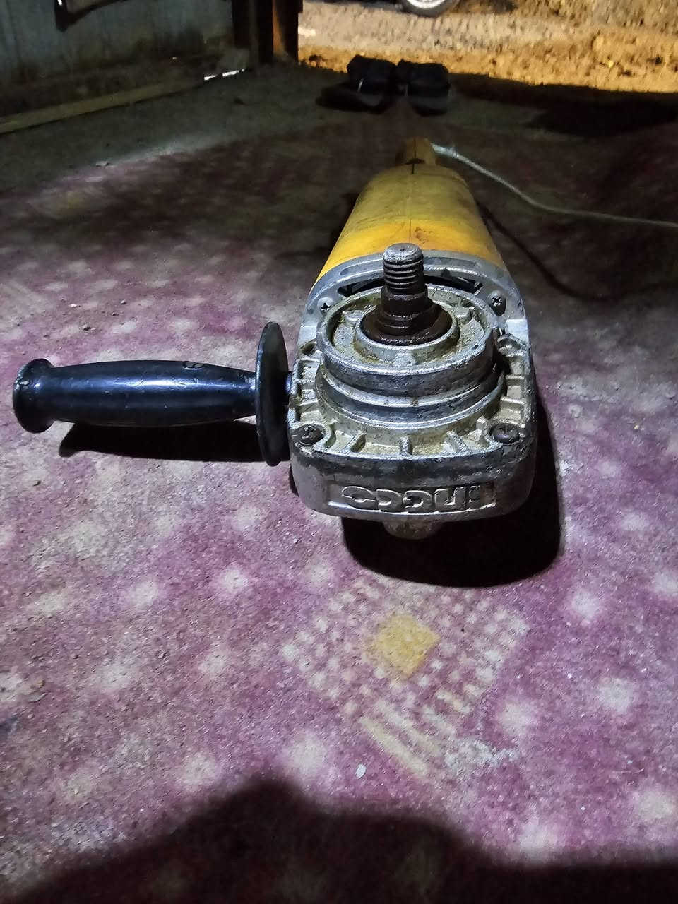 السلام عليكم كوسره انجيكو الصليه مال عمال مستمر مناسبه هاذ رقمي ***********
