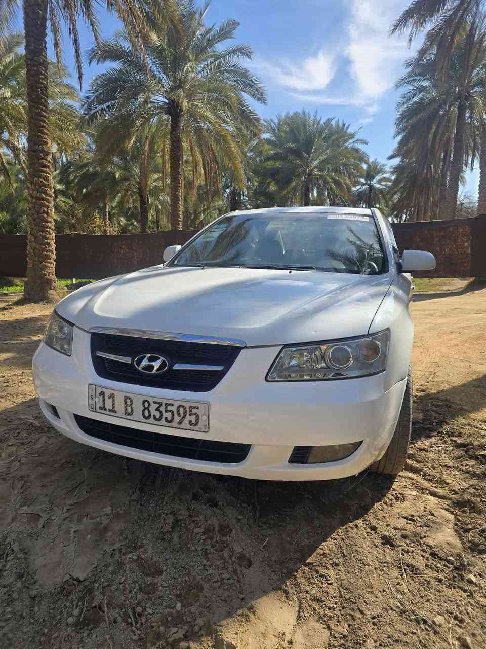 سوناتا موديل ٧ خليجي
فول مواصفات 
محرك ٦
بيها قطعة صبغ وحدة
وبارد قليل 
١١٢ وبيها مجال
***********
