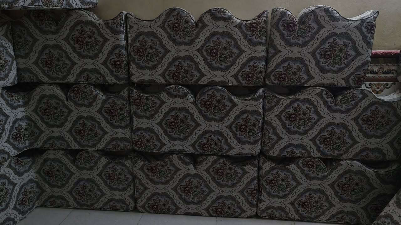 سلام عليكم  البيع ديوان تركي شرط جديد  مكان فظليه شراي يتصل عله قم *********** مشتريهن 550   _ اريدهن  450 الف
