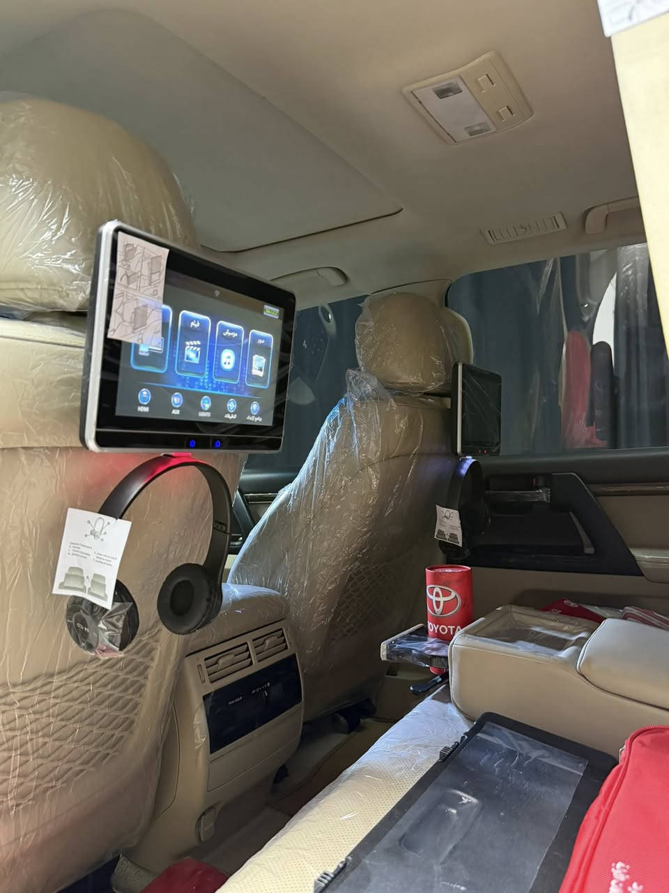 Toyota Land crusir_ 2019 _ 82,000km
💎اللَّهُمَّ صَلِّ عَلَى مُحَمَّدٍ وَعَلَى آل مُحَمَّدٍ
ماشاالله تحدا شرط ماكو هيج نضافطها
أرخص سعر بكل عيراق

ملاحظه / بدون مراوص
رقم / ***********
سعر/502$💸
مكان/سليمانيه
سياره مواصفات _ گراند تورينگ _ باب اولا
سياره شريكه (جيهان اصلي باب اولا )
سياره (6) سلندر  .. 

📦تويتا لاند كروز  _ 2019 _ گراند تورينگ  
سياره مواصفات معروفه (ساز باب اولا)
 سياره (2) كوشنات كهرباي (٣) دگم
سياره (8) ايرباكات _ (٣ ) شاشات

سياره مكفول كفاله عامه دعامي لي دعاميه    
بدون صبغ .. بدون بارد .. بدون شخط بدون رمل مكفوله كفاله سياره بص ماشاالله  
غراضات كامل موجود  هيدفونات موجوده
عرضيات كل موجود + سماعات + ٢ هيتفونات موجوده

📦سياره ماشيه 82,000 الف كيلو حقيقي
4 اطارات و ويل جديد شريكه مامفتوح
سياره داخل بيجي كوشنات جلد

🧩سياره محرك بشرت مامفتوح جديد جديد
 محرك (V6) 
سياره حيل نظيفه كلشي علي بلادي اوك

مواصفات ..🧿
(بصمه .. الانزلاق .. كشن جلد  .. ثلاجه ..  زينون .. هواء مزدوج .. نيظام ايكو ..
حساسيه الديك الموخره مرايات .. فتحه ..
تشغيل عن بعد ..  باب بصمه . باب جانتا كهرباي)

نظافه  ١٠٠٪ كامل سيرڤس بدون نقص و مصرف

سياره مال بيت أي نقص مابيها

⚡️نفس اليوم / تحويل و وكاله حاظر مباشر
سنويه جديد 
 📍سياره داخل / سليمانيه 
🪬سعر ..  502$.. ورقه 
📲رقم / ***********
