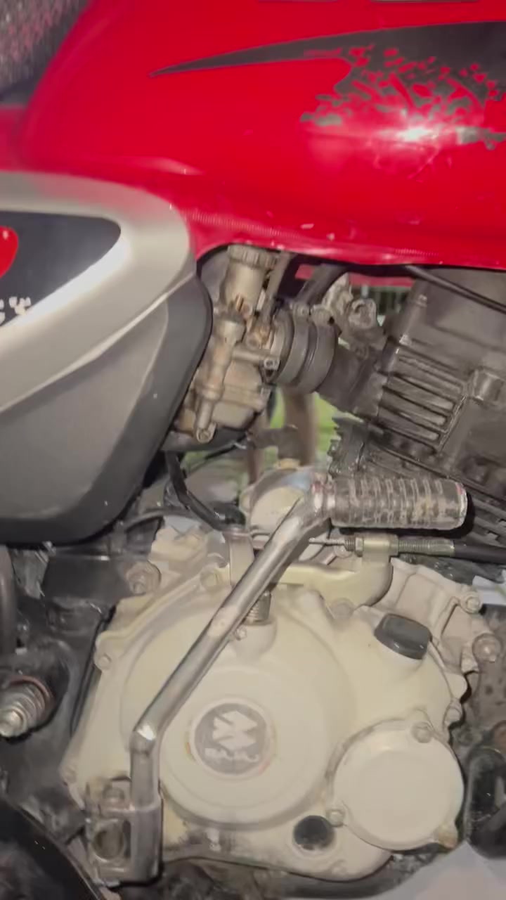 سلام عليكم دراجه بركسر للبيع حمره مديل2022 جبلي
الدراجه بدون اوراق ابيعه اكفله من كلشي اني منزله بيدي والاوراق حتركن الدراجه خير من الله نقصها بسيط كلش مال زنجيل وباتري وجاملغ بس الدراجه مجفته تجفيت وكاله اصل 
العنوان: بغداد الصالحيه قرب العلاوي
***********

السعر مليون وبيه مجال
