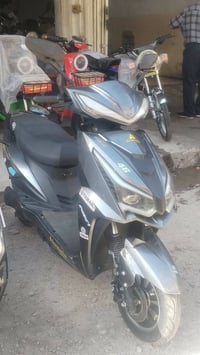 ماطور سكنس للبيع 6 بطاريات وحده دبل ولباقي مسطره التواصل علا الرقم 075...