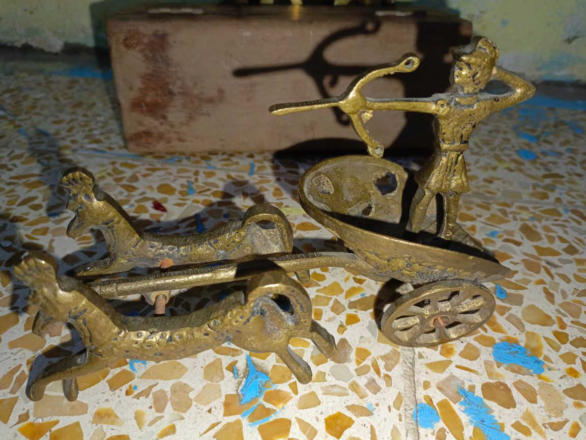 حصان نحاس اصفر ابوالعربه السعر 35الف يوجد توصيل جميع المحافظات


**إذا كنت صاحب هذا الإعلان وتريد حذفه لأي سبب، رجاءا أرسل رسالة إلى الدعم الفني**