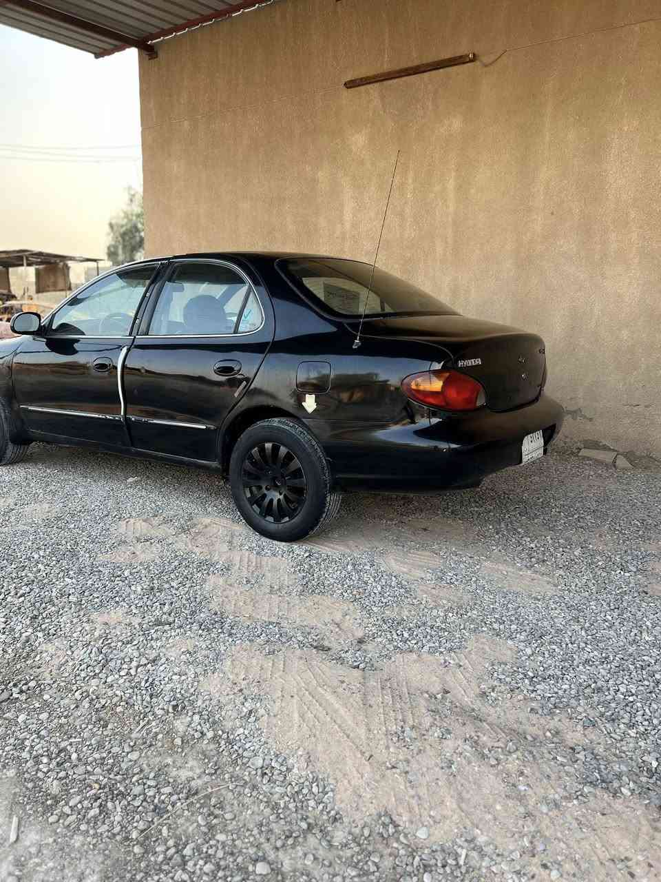 السلام عليكم 
بيع مستعجل 
سياره إلنترا موديل 2000 
محرك 2000 
مكينه وكير خير من الله لا تبخير ولا تنقيص 
شد جديد فيت بم نوزلات بلكات وباتري 
ويضا دهن وفلتر كيس  هم جديد 
سياره نظيفه من داخل وخارج 
مكان ديالى 
السعر 33 
***********
غير متواجد على فيس ‼️
