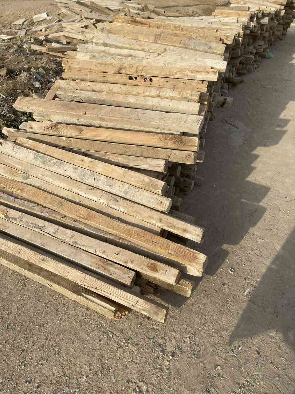 السلام عليكم للبيع سير ٣ /٣مقاصير من متر ونص ونازل المكان الناصريه الرفاعي ***********
