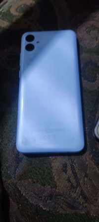 موبايل • للبيع • تفاصيل ناقصة