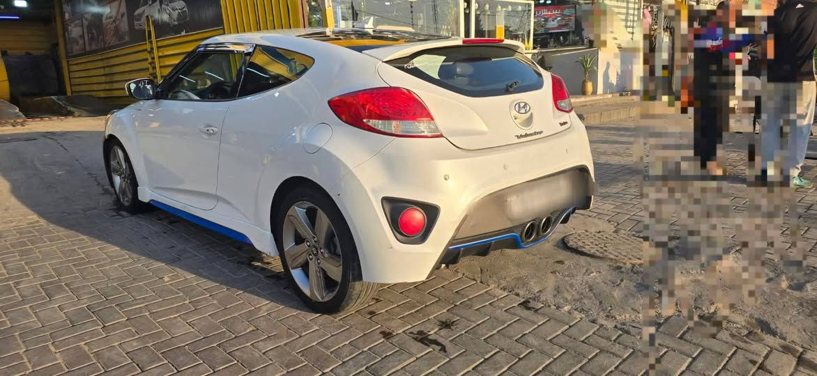 فولستر موديل ٢٠١٣
رقم بغداد مشروع وطني 
هزه جديده
وارد امريكي بيها بس البنيد صبغ وشبر بالجاملغ فقط 
باقي السياره كفاله
مكينه تيربو جاهزه
كير مكفول 
صدر جديد قبل يومين شديته 
تخم تاير جديد
 السياره بصمه جلد بس بانوراما ماكو 
عارضها ب 82 وبيها مجال 
مكان السياره بالمدينة داخل  
***********
