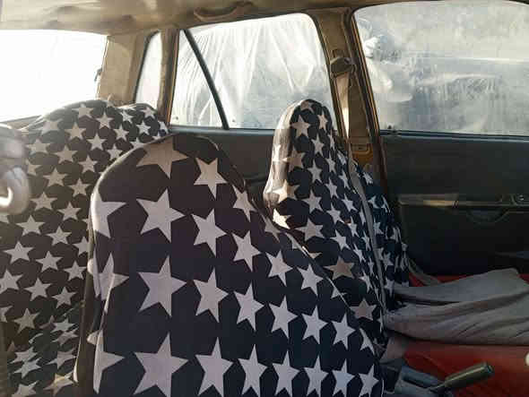 السلام عليكم سايبا البيع موديل 2009 عليهه غيرمه و هئية مليون كلشي مابيهه سياره يوميه اروح ببهه واجي شراي يخابر و يجي اشوف سياره عنوان بغداد المشتل *********** اني ابيع  10 وراق صافي معليه لا غرامه و لا هئية
