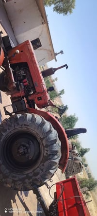 تركتر بلاروز نضيف جاهز من كلشي الاستفسار تصل 07754446020
