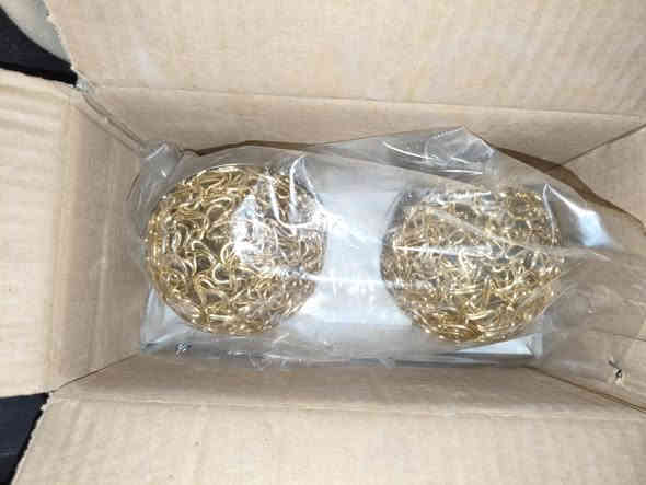 سلام عليكم
اناره ديكور طوبات عدد 6 السعر 4 
ماطور مي نوع ماركوس الاصلي. السعر 60
فانوس جداري عدد 2 سعر 20
مكاني بغداد الحسينيه ***********
