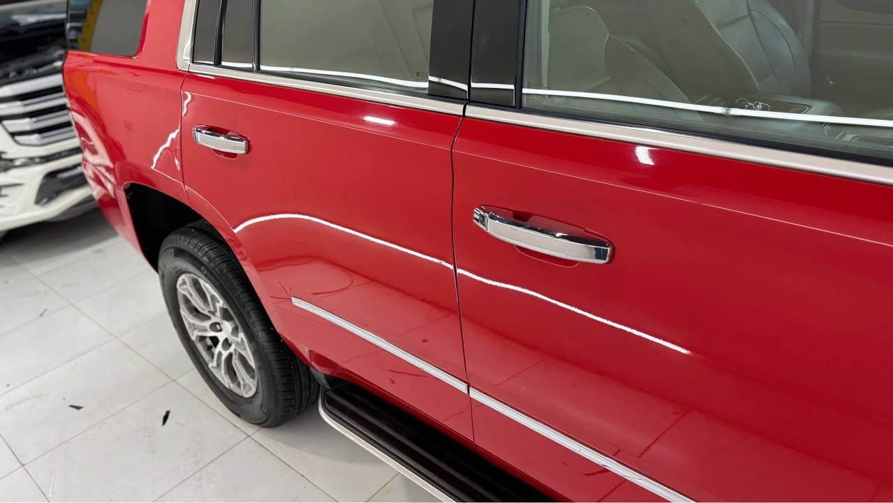 تاهو 2020 جديدة جديدة ماشيه ٣١  الف حقيقي   

ســعــر ✅  ٣٦٨ قابل للتفاوض 

مواصفات السيارة 
داخل جلد
كراسي امامية كهرباء 
كراسي هزار عند اقتراب السيارة من اي شي 
كراسي امامية  خزن ميموري 
كراسي امامية تدفئة و تبريد 
تحكم بالتبريد خلفي
كروس سرعة
فول تحكم استيرن
شاشة عرض الاعطال
كير اوتو و عادي
حساس خلفي
مانع انزلاق
منضومة زنون عالي ناصي 
فور ويل
دبل باتري من امريكا 
شاشة امامية كبيرة  
كامرة خلفية 
تشغيل عن بعد
قاصة سرية
تايرات   مشلن وويل ٢٠٢٥
صدر كير محرك  كفالة
ضرر السيارة تبديل جنطة فقط بدون ايرباك 

للتواصل  
***********
مكان السيارة ديوانية ديوانية, القادسية
