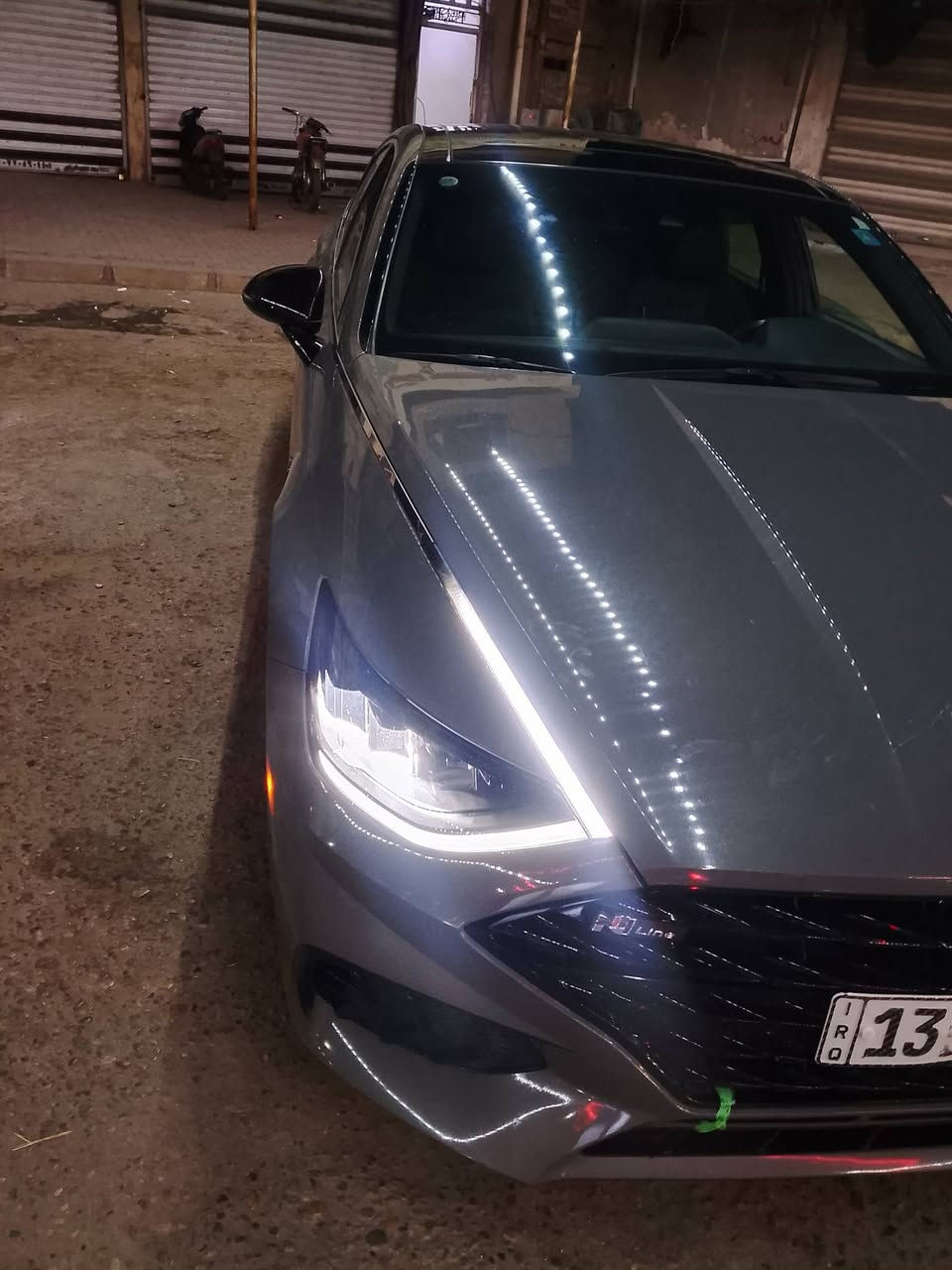 السلام عليكم 💐💐.  
  السعر 165ورقه$
موديل 2023
1-سياره : سوناتا N Lin 
2-وارد امريكي 
3-موصفات فول الفول  
4-محرك 2.5 Tوالكير 8 نمر دبل كلج✈️
6-رادار امامي + جانبي + خلفي 
7-حساسات امامي+ خلفي جانبي 
9- اربع مودات قياده  
10- اناره داخليه فتل 64 لون  
11-اوتو هولد
12 - كروز سرعه وتحديد مسار وسياقه ذاتيه 
13- كشن كهرب +خزن 
14- كشن تدفئه 4
15- كشن مختم ب N امطرز باحمر 
 16- كشن حضن 
17-هيتر ستيرن 
18 - شاشه حجم 12 انج
19-تبريد قطعتين 
20- سمعات بوس 
21-شاحن لاسلكي 
22- منافذ يوسبي عدد 4 
23- ويل 19 انج مختم N  
***********☎️☎️
ملاحظه رقم السيارة ميسان معوقين ومكان ميسان العماره 
ملاحظه :السياره كفالة عامه داخله تقرير تعمل وتسير نسبه غرق 100٪15
