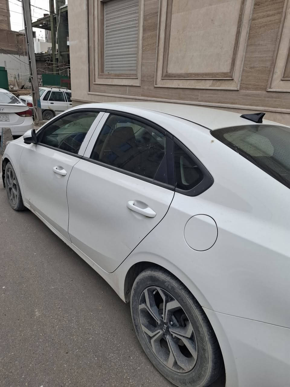 كيا فورتي موديل ٢١
وارد حادث بسيط دعامية خلفية مصلحة (صور موجودة) 
أبواب عكس السايق  رش كلير بسيط (سونار مرفق) 
محرك ٢٠٠٠ دوش
كير محور إلى AT  (مرغوب) مع ضمان سنة
مكانها النجف
للإستفسار الاتصال على ***********
