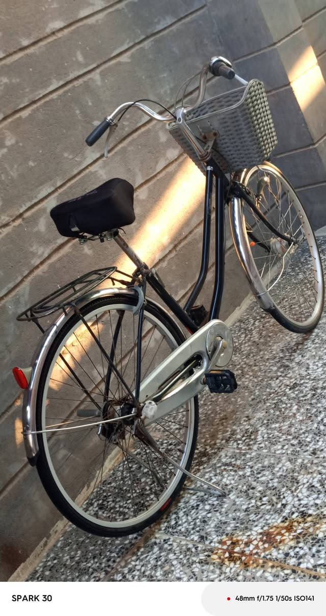 باسكل للبيع. السعر 80  المكان اطويريج الصكبانيه ،🚲


**إذا كنت صاحب هذا الإعلان وتريد حذفه لأي سبب، رجاءا أرسل رسالة إلى الدعم الفني**