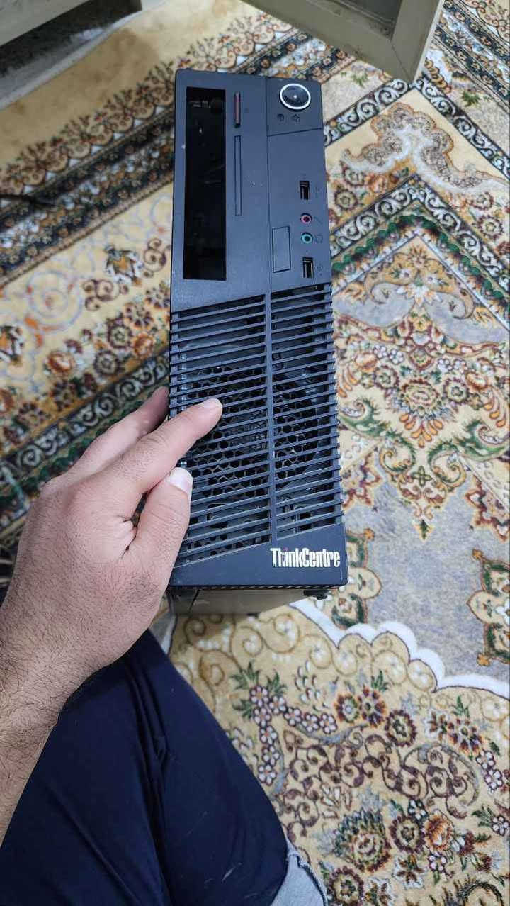 حاسبه دسكتوب لينوفو 
مواصفاتها  بلصور 
i3 gen2
ram 4g

جميع البرامج الاساسيه منصبه عليها 

وورد وملحقاته 
وتطبع 
وبيها كارت شاشه بس مااعرف اشغله 
ديالى بعقوبة 
*********** بعقوبة, ديالى
