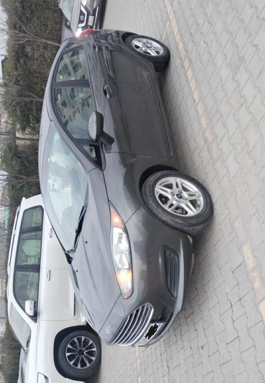 ford fiesta 2017

فۆرد فێستا 2017 SE گێر ئۆتۆماتیک و عادی و سپۆرت تحدید سورعە ، سوکان ڤۆلیۆم ، بلوتوس و AUX و USB ویل بیلادی ،حساس تایە ، چوارجام کارەبایی ناو حەوت رەنگ دوو سویچ بیلاد ئاوێنە کارەبایی...
گێر و مەکینە و کارەبایی بەشەرت 
مەکینە 16 ی چوار پستن بێ تۆربۆ ی مەرغوب
تەنها چاملغی پێشەوە لای سکن بۆیاغه لەگەڵ دوو ساردەکوت ئێرباگ بەشەرت
سەنەوی و ژینگە ی نوێیە تا 2031 نوێیە
فحس و هەزەی تا 6/2026
سەیارەکە بەناوی خۆمە تحویل وکالە بەشەرت
سعر 80 وەرەقە و مەجال
۰۷٥۰۹۰۳٥٤۰۰ ڤایبر و وتساب
____________________________________

عربي
فورد فیستا 2017
سیارە وارد امریكي مواصفات se معروفە داخل سبع الوان ویل بلادی جام کهربايي تحدید سرعة
سیارە جاملغ جهة سكن بی سبغ بدون ارباک
کیر مکینە تبرید کفالە
سنوي جدید 2031 باسمي تحويل ثاني یوم
سعر سیارە 80$ ورقە
۰۷٥۰۹۰۳٥٤۰۰واتساب و کورك أربيل, العراق


**إذا كنت صاحب هذا الإعلان وتريد حذفه لأي سبب، رجاءا أرسل رسالة إلى الدعم الفني**