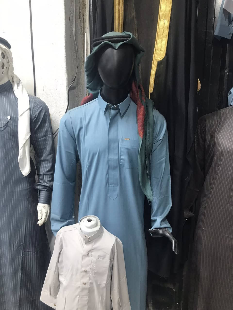 تصفيت محل زي عربي عدد القطع الكلي 810 ابيع شلعة ٥ ملايين و٥٠٠ لي مهتم يراسلني واتساب او اتصال ***********
