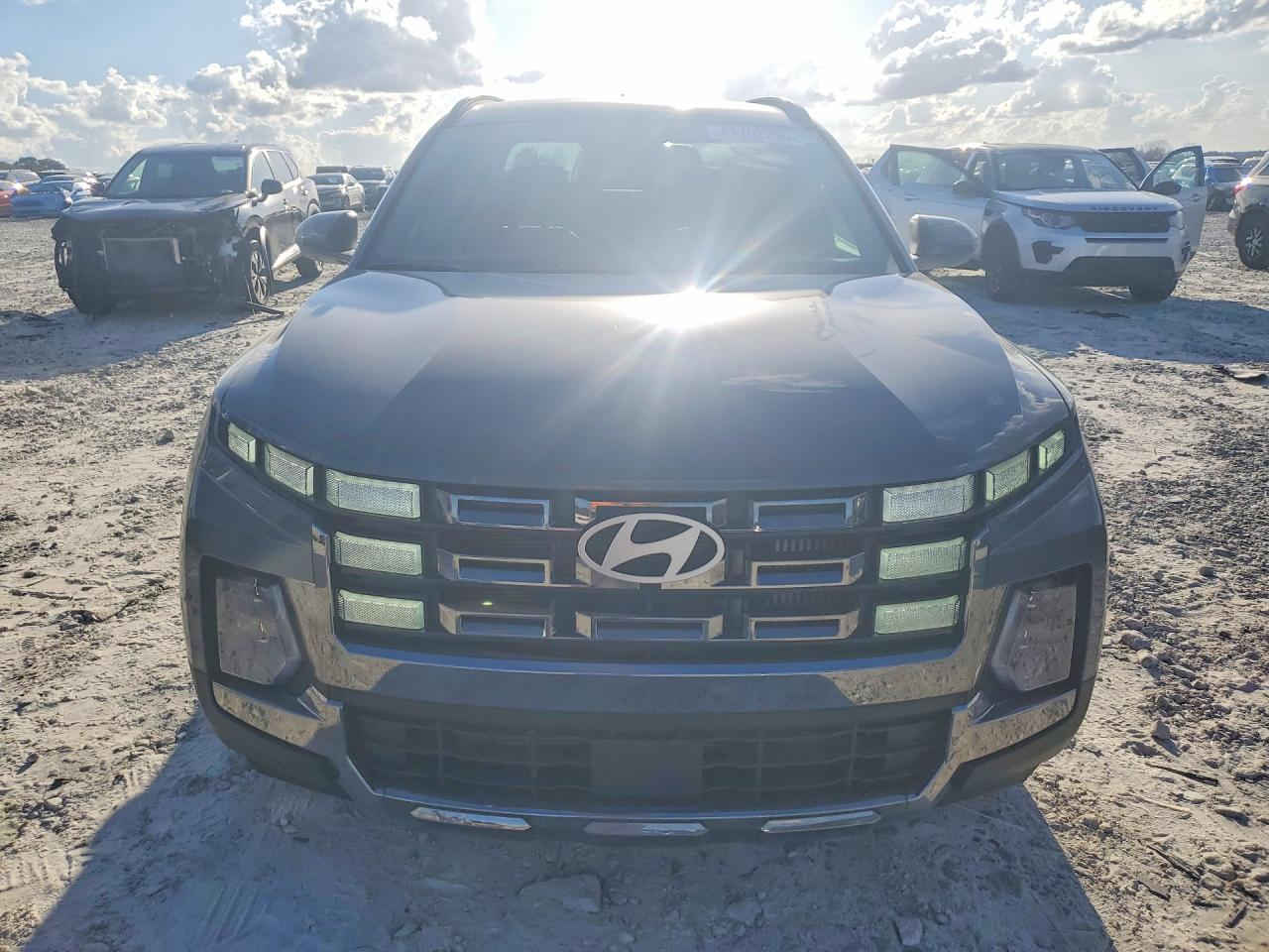 🚨 تنويه مهم
هذه السيارة معروضة في المزاد الأمريكي 🇺🇸
والمزايدة والشراء تتم عن طريق مكتب الباخرة للمزادات 🇮🇶
🔥 تدخل بكتاب الشهداء
───────────────
🚗 نوع السيارة:2025 HYUNDAI SANTA CRUZ LIMITED
📅 تاريخ المزاد:الاثنين 23-03-2026
💰 السعر: يتحدد داخل المزاد
📊 الممشى:10691 ميل فعلي
🛠️المحرك: 4 سلندر / 2.5 لتر
───────────────

🔥 مجاناً مجاناً مجاناً
📄 تقرير كارفاكس مجاني بدون أي مقابل
───────────────

🚗 سحب السيارة خلال 24 ساعة من وقت التسديد
💸 حسابات مخفّضة وعمولات أقل من السوق
───────────────

🚢 الشحن متوفر من:
🇺🇸 🇨🇦 جميع الولايات الأمريكية والكندية
➡️ شحن مباشر إلى العراق
➡️ العقبة – جبل علي – ميرسين
───────────────

🛃 تخليص كمركي كامل من ميناء أم قصر
🏔️ تخليص كمركي إلى إقليم كردستان
🇯🇴 شحن مباشر إلى عمّان (العقبة)
🇹🇷 شحن إلى ميناء ميرسين – تركيا
───────────────

🏢 فروع الشركة:
📍 الفرع الأول: بغداد – السيدية – الإعلام
📍 الفرع الثاني: الإمارات العربية المتحدة – الشارقة – الصناعية 4
───────────────

👥 مجموعة البيع والشراء:
https://www.facebook.com/share/g/17pXXBgeeU/?mibextid=wwXIfr

───────────────

🎵 TikTok:
https://www.tiktok.com/@al_bakhera?t=8qGOLioZlVE&_r=1

───────────────

📞 للاستفسار والتواصل:
+9647739115599


**إذا كنت صاحب هذا الإعلان وتريد حذفه لأي سبب، رجاءا أرسل رسالة إلى الدعم الفني**