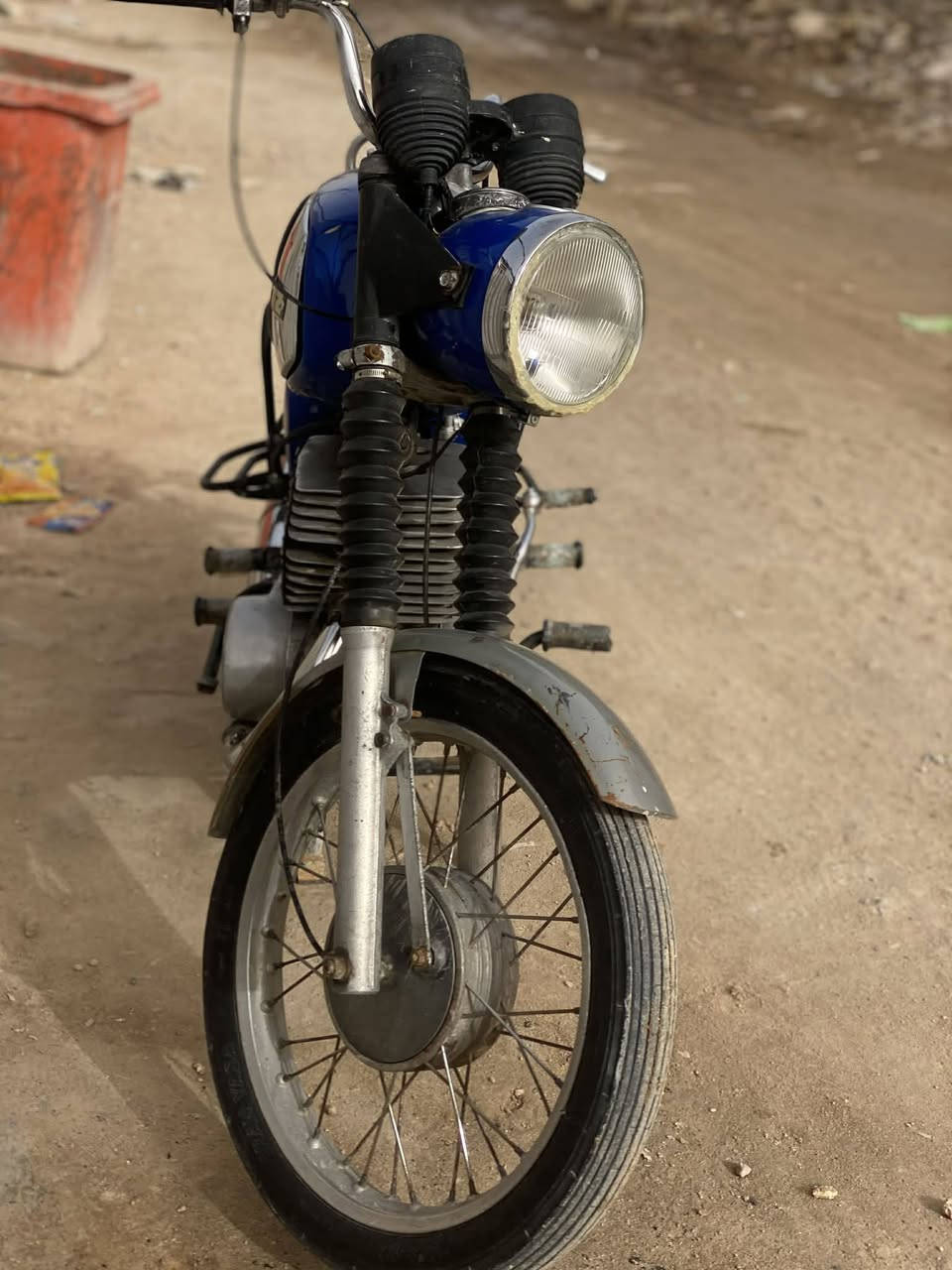 السلام عليكم امزت للبيع 81سايس 3 
لحيم بلخشم وجوه الكشن مكان كوفه ***********دراجه نضيفه ماعايزه شي 
السعر مليون
