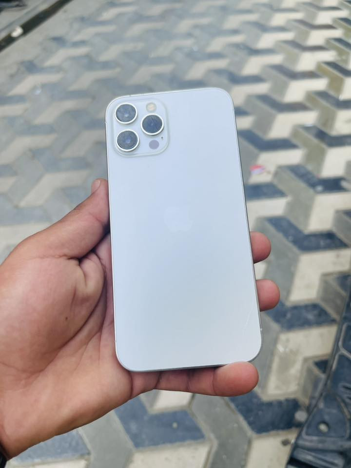 سلام عليكم ايفون 12pro maxذاكره256بطاريه 72فيس ايدي واگف الباقي كله بلادي للبيع مكاني رفاعي سعر330 وبي مجال بسيط***********
