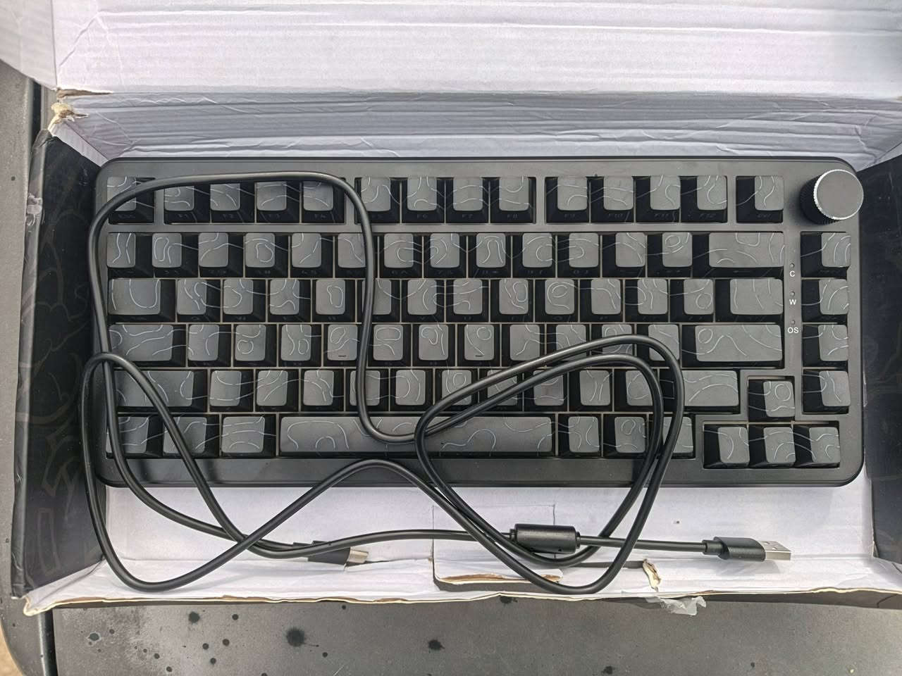 كيبورد Ajazz AK820 MAX لوك جديد ما مستخدم السعر 50 الف


**إذا كنت صاحب هذا الإعلان وتريد حذفه لأي سبب، رجاءا أرسل رسالة إلى الدعم الفني**