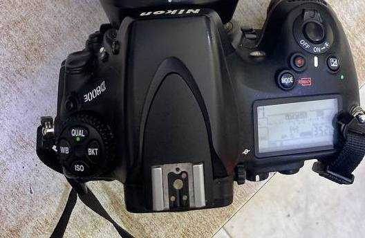 للبيع بدي
نيكون D 800
الشتر 39.
السعر خاص
*********** واتساب
