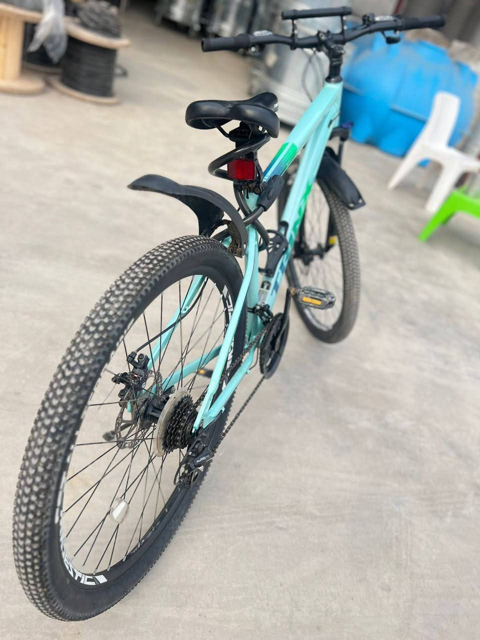 سلام عليكم بايسكل ايطالي مستخدم قليل جدا مكينه شومي حجم ٢٧  السعر٢٧٥٠ بيه مجال 
للاستفسار بغداد حي الانتصار  
***********
