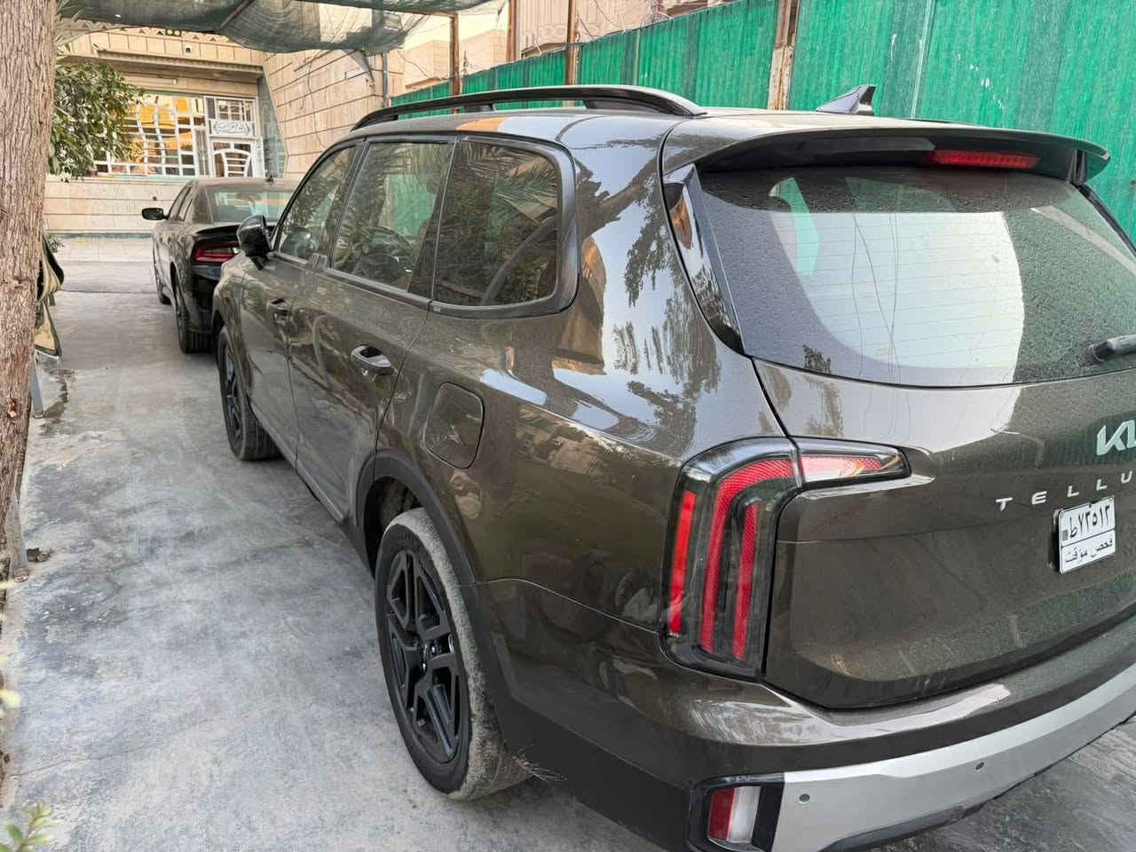 السلام عليكم 
كيا تيلورايد موديل2024
فئة اكس اكس برستيج فول  الفول
4كاميرات
داخل قرميطي
شاشة كبيرة 
سايد بريك كهرباء
كشن كهرباء
كشنات تدفئة
كشن منفصل
داخل لدات 
ويل كب 
صندوق كهرباء
لدات أمامية خلفية
بانوراما
سيارة فول فول 
سعر250$ بيها مجال للشراي 
مكان سيارة بغداد الامين 
الهاتف*********** بغداد, العراق
