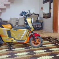 دراجه شحن البطاريات جدد دراجه اي نقص مابيهه كلهه تشتخل السعر 300مكان ب...