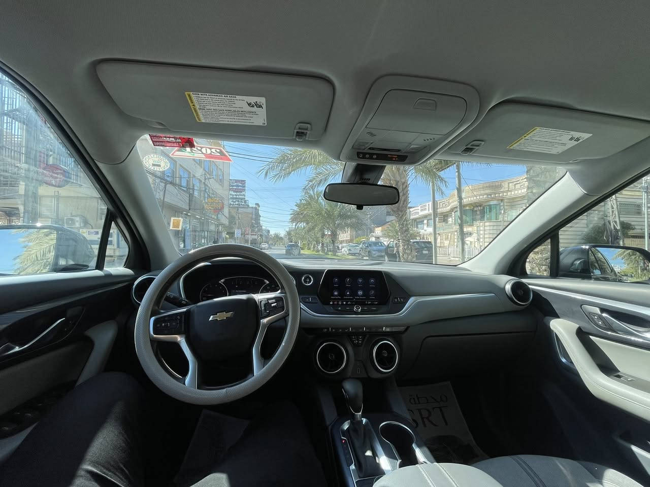 السلام عليكم
🔵بلايزر 2021 Lt المواصفات المعروفة 
⚫️لون كحلي ميتاليك (المميز)
🟣رقم اربيل بأسمي  تريد تحويل او وكالة
🟢جاهزة بدون اي نقص
☑️كفالة كير محرك وتبريد
🟡حدادية جديدة وكالة
🔴داخلة كلين بدون حادث وصار بيها طخة هنا بالبنيد نصبغ بقية سيارة بدون صبغ كفالة
🔷مكاني كربلاء 
🔶السعر 220 $ وبيها مجال بسيط
***********
