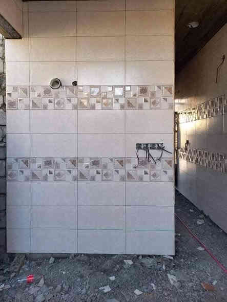 السلام عليكم خلفة متفرغ سيراميك أرضية جدران درجة اولى للاستفسار ع الرقم أو الخاص ***********
