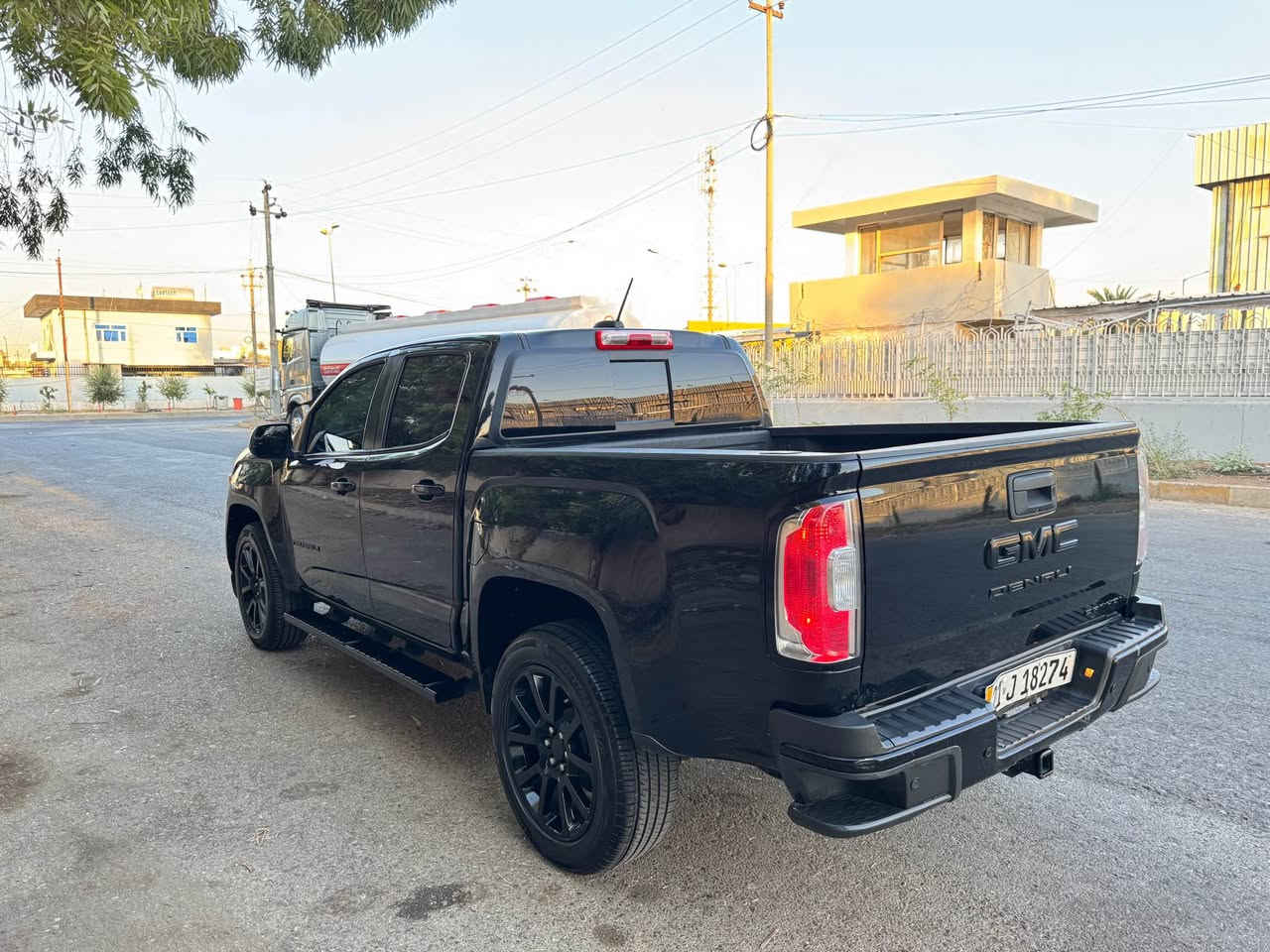 GMC CANYION 2021 🇱🇷🇱🇷🇱🇷🇱🇷
DENALI
مواصفات دينالى
قةپات قةپات مواصفات

6 سلندر 3.6 L
4*4 فور ويل

كوشنات جلد كارةباى
حار+بارد

شاشة كبير كاميرا حاسة
رادار لايتات زينون

ويل كبير 20
سماعات BOSE 
شةغال

ماشى 79000 KM
سيارة جاهز مابى نقص
حادس جاملغ + بونيت سبغ ارباك بس تكمة سيستم
باقى كل شرط 
سنوية جديد
سعر 179 مجال بصيط
عنوان اربيل 
***********
*********** أربيل, العراق
