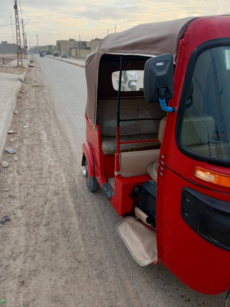 السلام عليكم تكتك 2017 رقم وسنويه جاهز  كبل الشارع تعمير كله جديد مكينه مال 20 مجفته ستوني مكاني بغداد مدينة صدر الشريتصل رقم ***********
